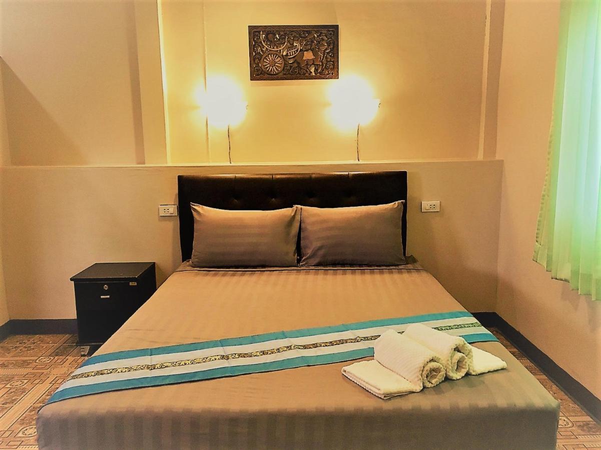 Eidi Homestay Nong Kung Si Exteriör bild