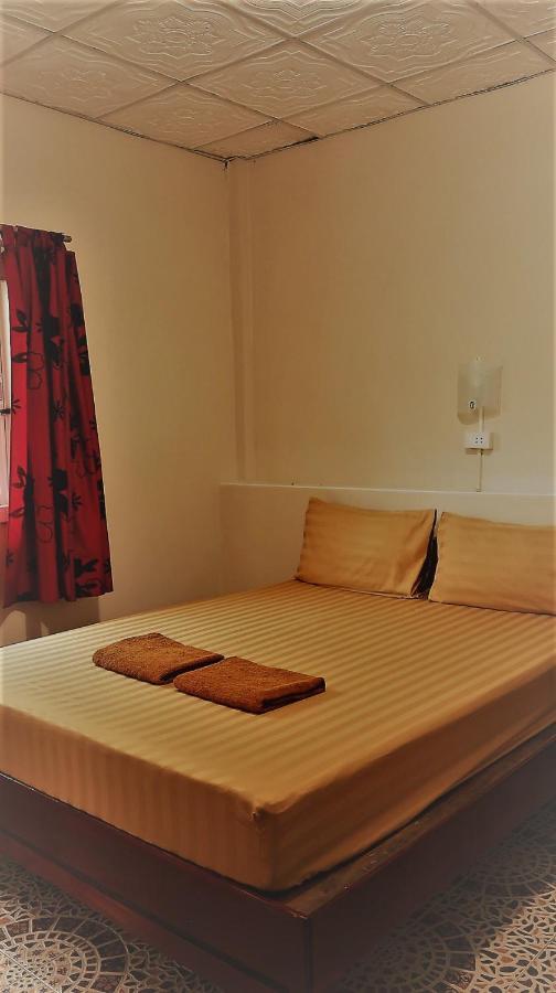 Eidi Homestay Nong Kung Si Exteriör bild