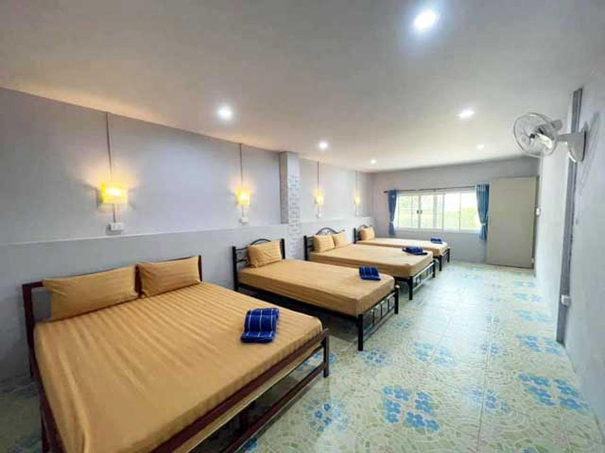 Eidi Homestay Nong Kung Si Exteriör bild