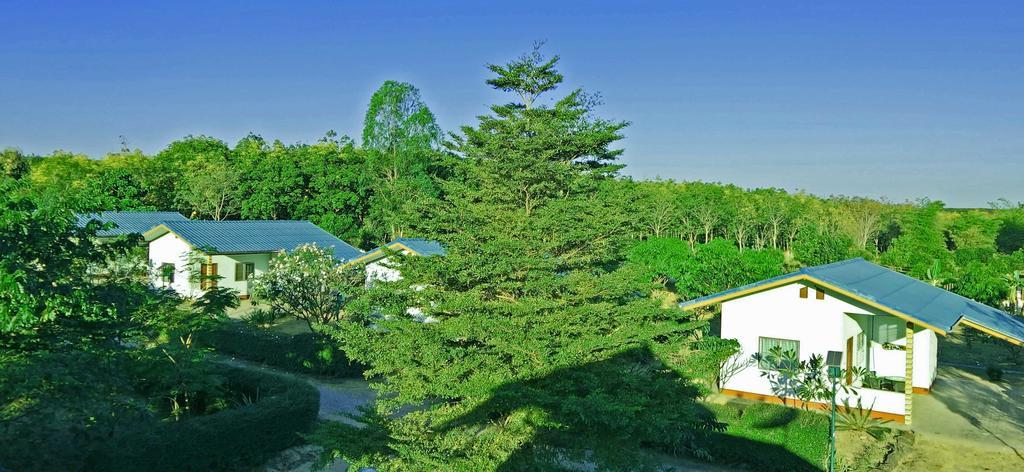 Eidi Homestay Nong Kung Si Exteriör bild
