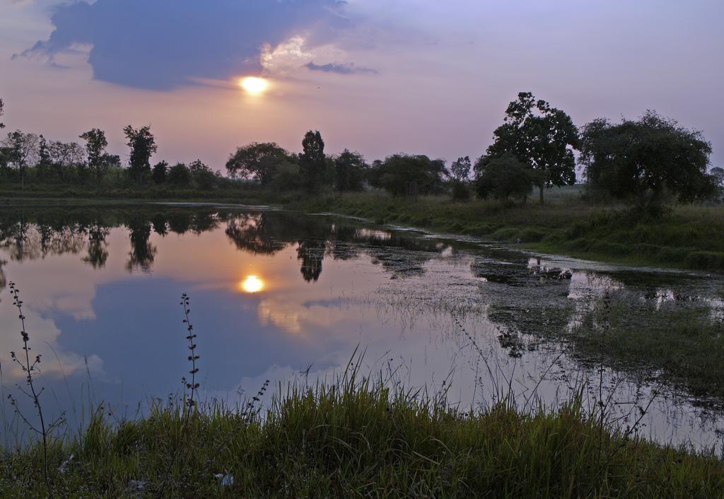Eidi Homestay Nong Kung Si Exteriör bild