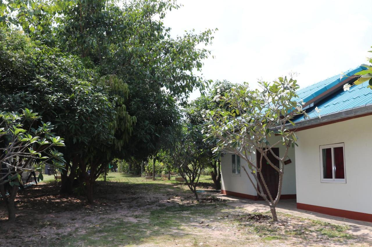 Eidi Homestay Nong Kung Si Exteriör bild